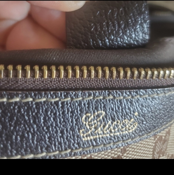 Gucci Medium GG Monogram Canvas Abbey Tote Bag. - Picture 6 of 12